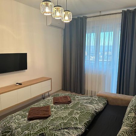 Daybreak Mood / A Fancy Place Apartment Iasi Bagian luar foto