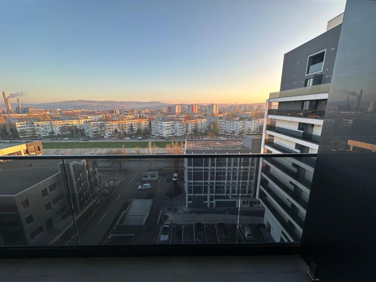 Daybreak Mood / A Fancy Place Apartment Iasi Bagian luar foto