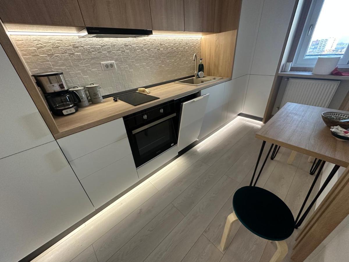 Daybreak Mood / A Fancy Place Apartment Iasi Bagian luar foto